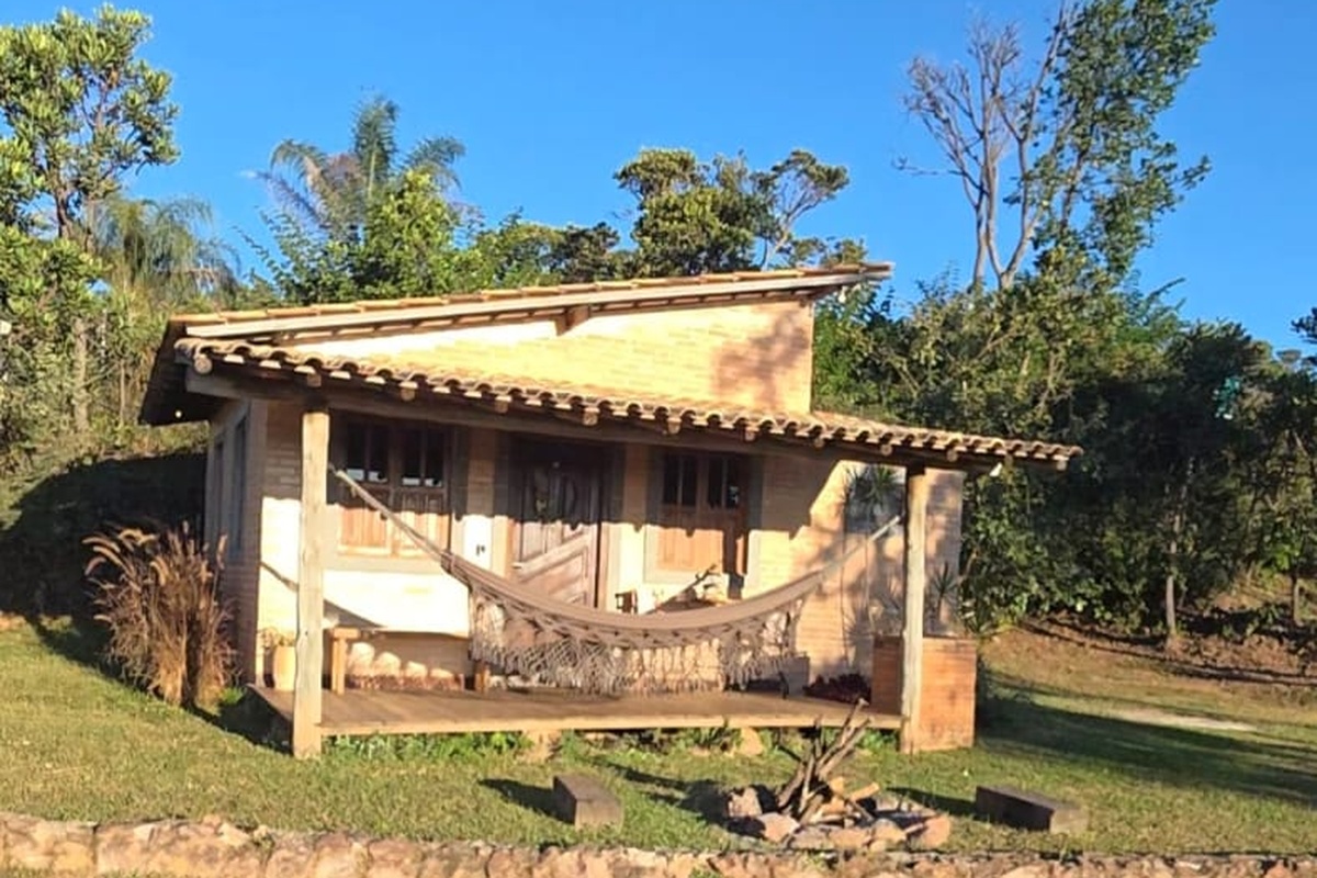 Quintal Torres em Sabará — pomar de jabuticaba pet friendly